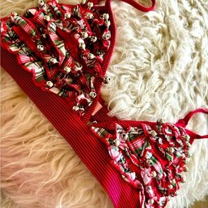 Limited edition holiday collection, Victoria’s Secret witless bra
